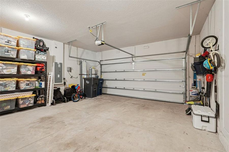 Spacious, unfurnished interior of a new home in , Parrish (Image 24).