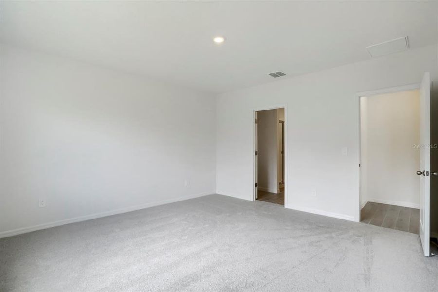 Spacious, unfurnished interior of a new home in Salt Meadows - Classic Series, Parrish (Image 22).