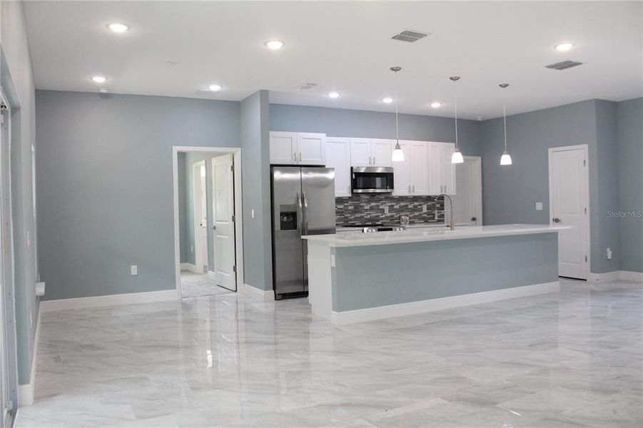 Kitchen & Breakfast Nook Kitchen & Breakfast Nook