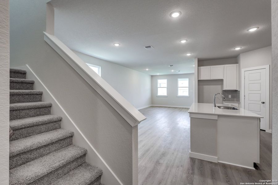 Image 28 of a home in Cinco Lakes. Image 28 of a home in Cinco Lakes.