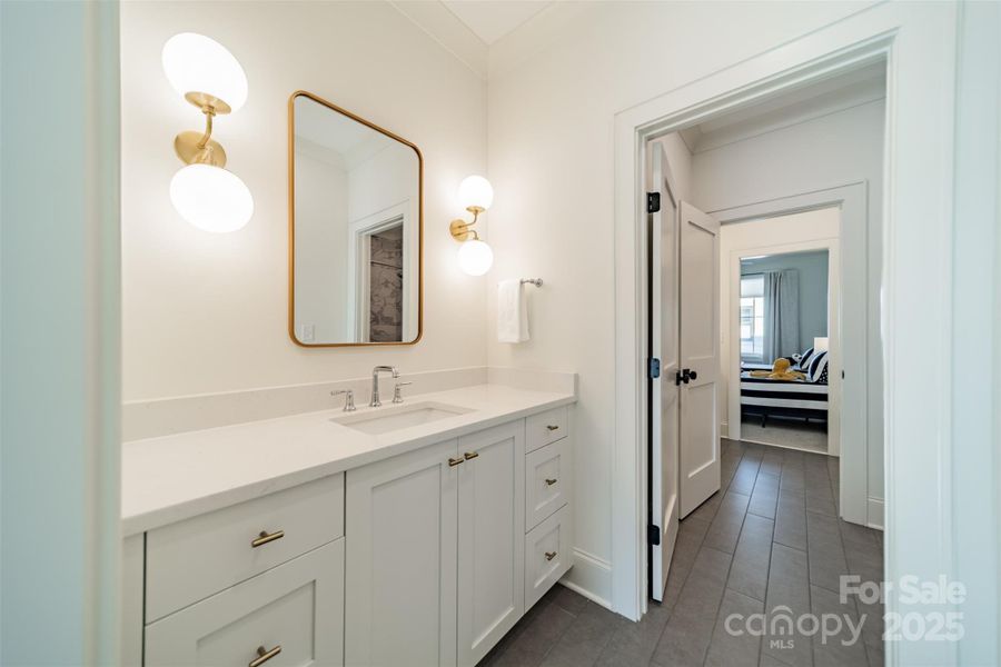 Jack and Jill Bathroom Private Vanity