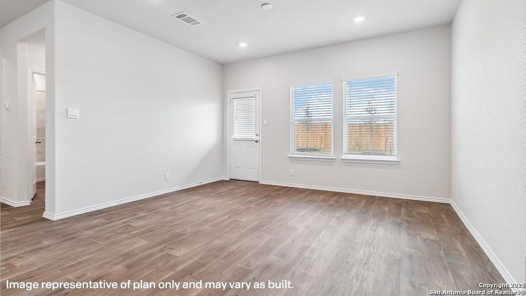 Spacious, unfurnished interior of a new home in Stonehill, San Antonio (Image 29). Spacious, unfurnished interior of a new home in Stonehill, San Antonio (Image 29).