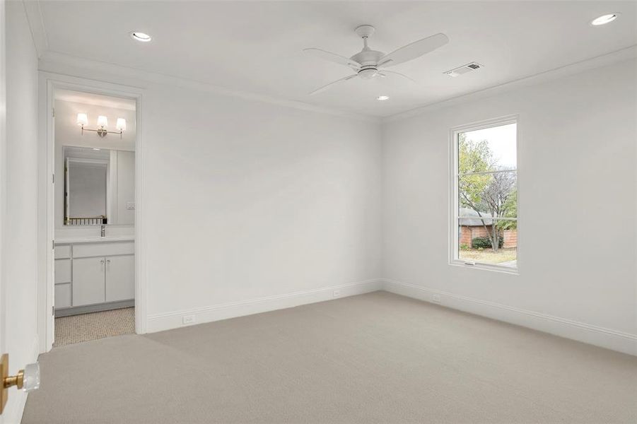 Spacious, unfurnished interior of a new home in , Dallas (Image 32).