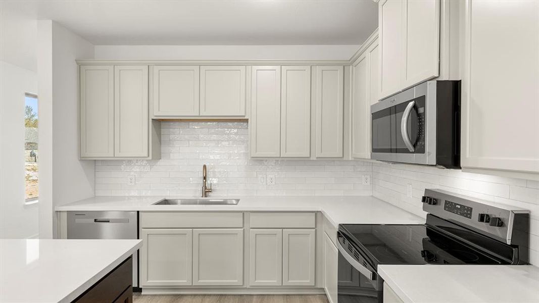 06. 2504 Yo Ranch - Kitchen (3) 06. 2504 Yo Ranch - Kitchen (3)