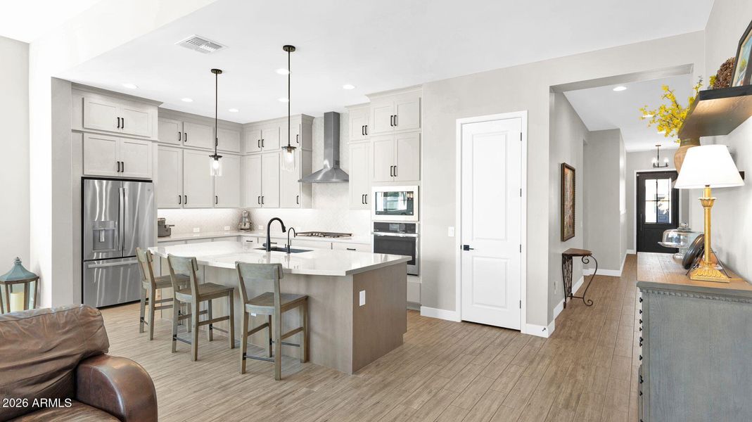 44-web-or-mls-P1486330 44-web-or-mls-P1486330