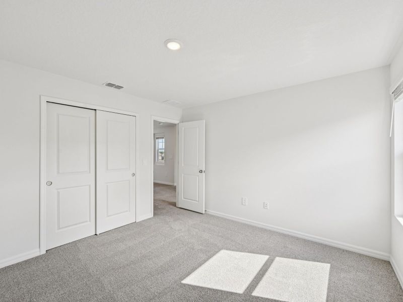 Spacious, unfurnished interior of a new home in Oakfield Trails - Premier Series, Parrish (Image 13).