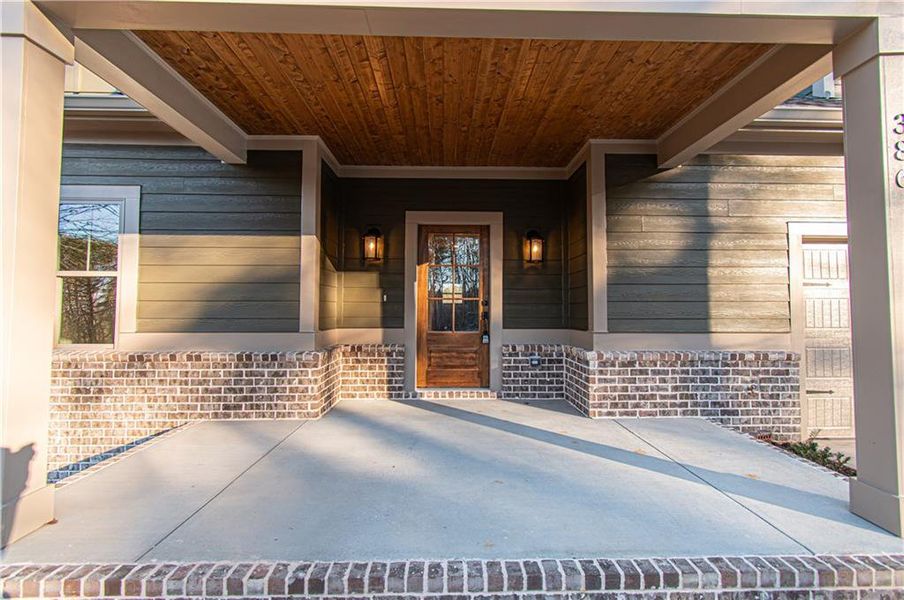 Exterior details and patio area of a home in , Jasper (Image 24).