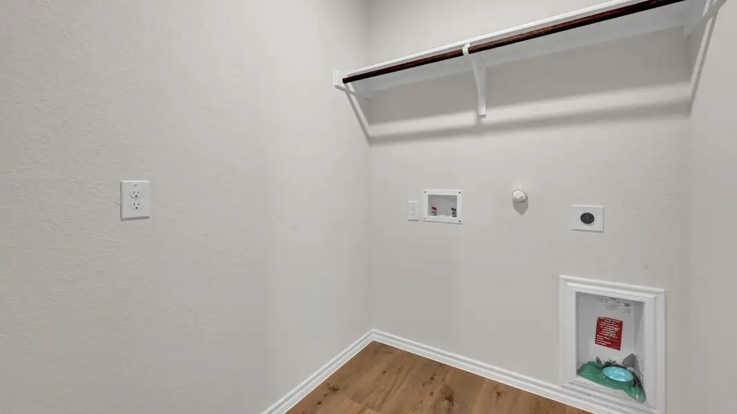 Spacious, unfurnished interior of a new home in Riverfield, Josephine (Image 20).