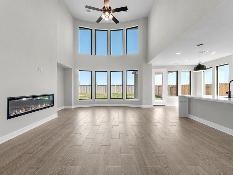 Representative image. Features, specifications, selections and colors may vary. Representative image. Features, specifications, selections and colors may vary.