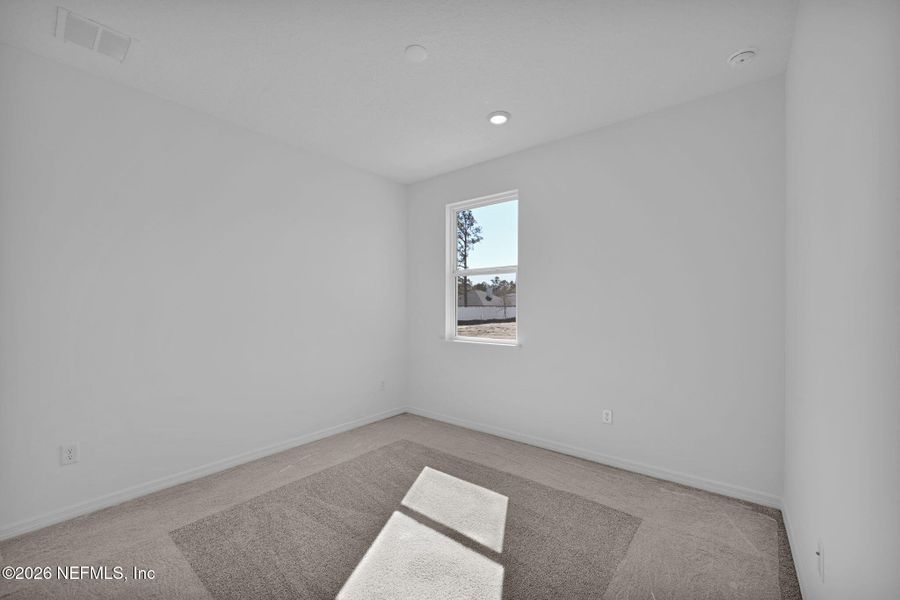 Spacious, unfurnished interior of a new home in Murray Farms, Middleburg (Image 14).