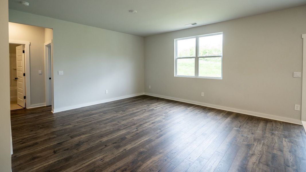 Spacious, unfurnished interior of a new home in Pottsview, Smyrna (Image 19).