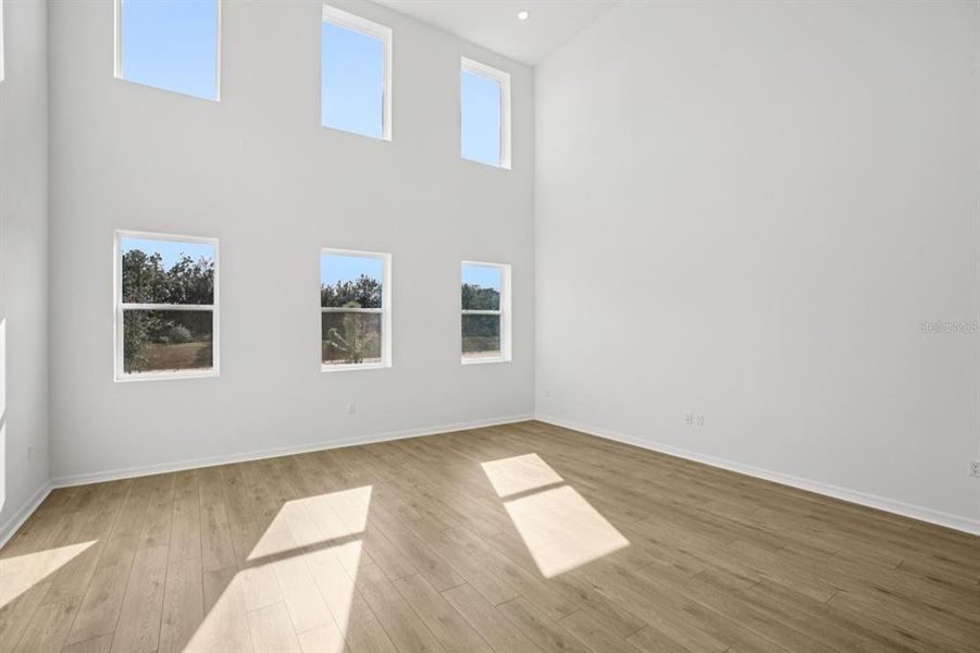 Spacious, unfurnished interior of a new home in , Mount Dora (Image 38).