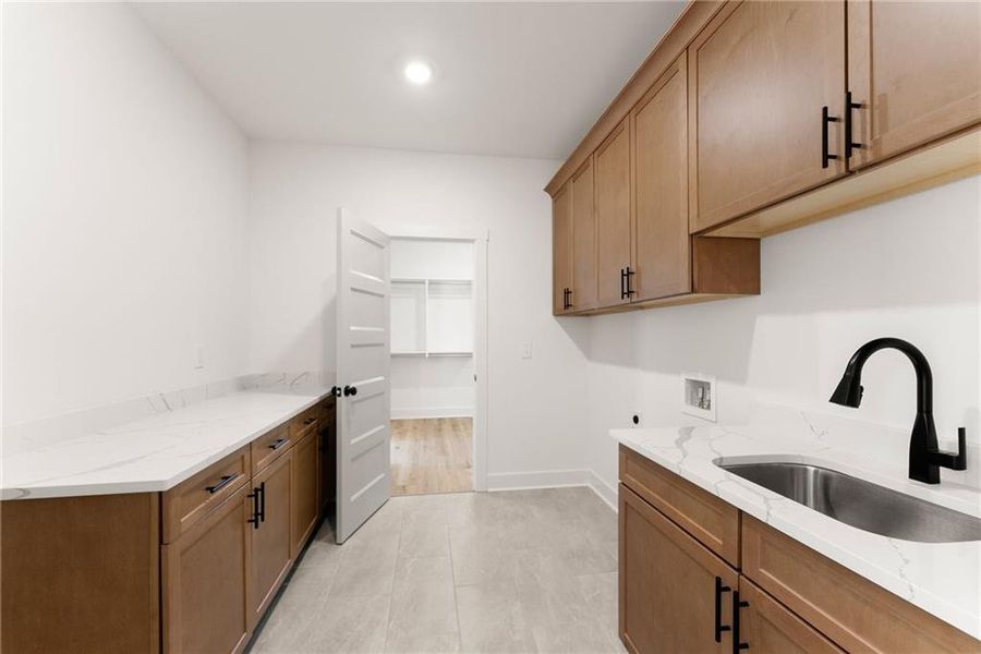 Furnished interior view inside a new home in , Gainesville (Image 33).