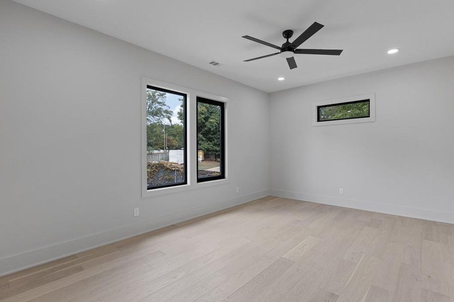Spacious, unfurnished interior of a new home in , Buford (Image 18).