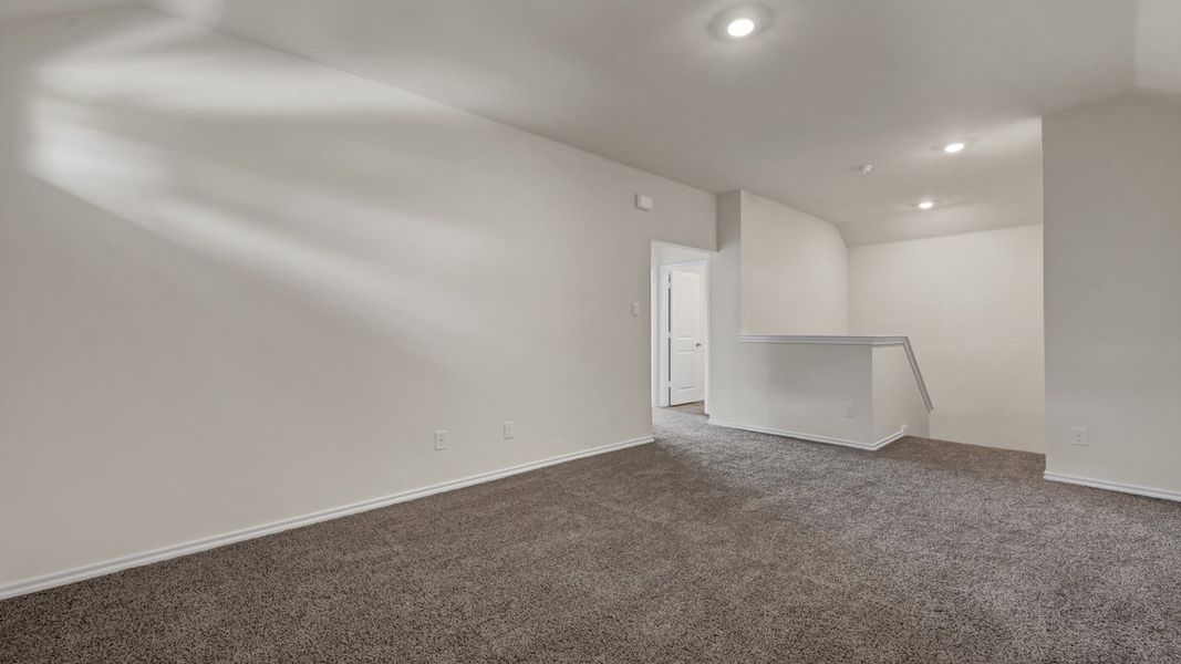 Spacious, unfurnished interior of a new home in The Reserve at Timber Creek, Lindale (Image 26).