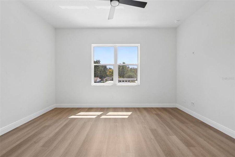 Spacious, unfurnished interior of a new home in , Tampa (Image 83).