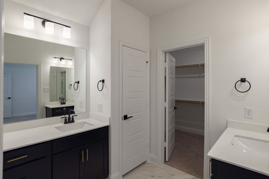 Furnished interior view inside a new home in Goodland, Venus (Image 9).