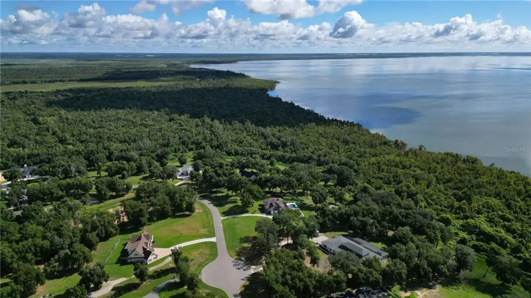 Natural landscape and outdoor views near  in Clermont (Image 4).