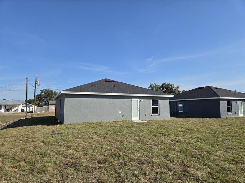 Exterior details and patio area of a home in , Lake Wales (Image 2).