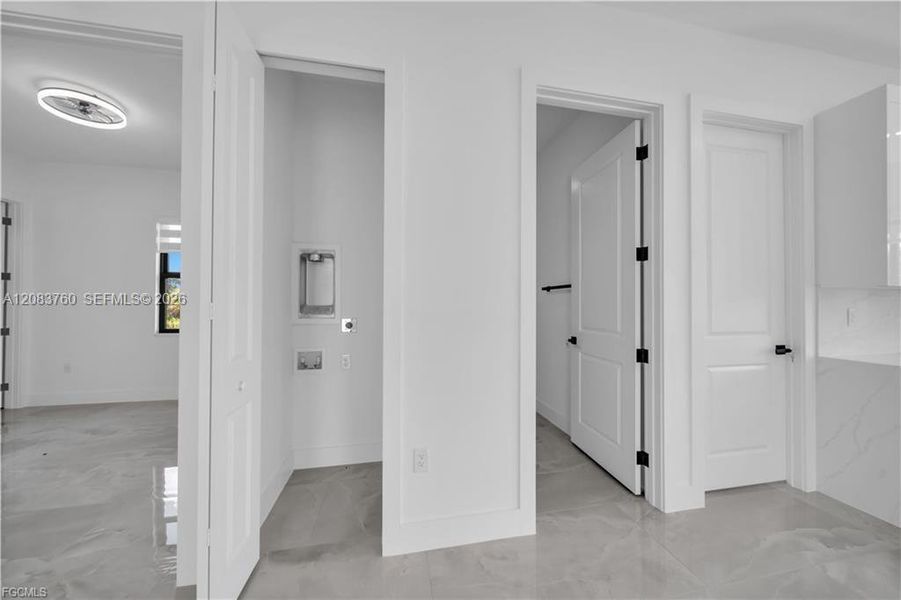 Spacious, unfurnished interior of a new home in , Lehigh Acres (Image 15).