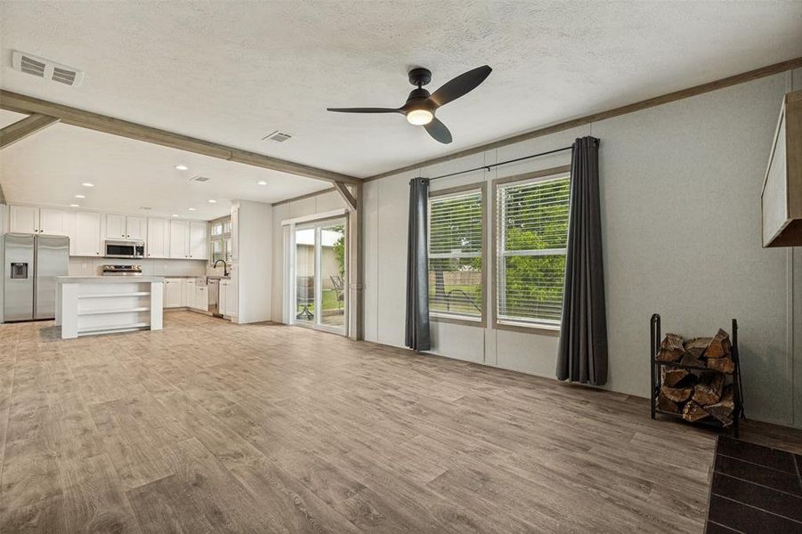 Spacious, unfurnished interior of a new home in , Anna (Image 20).