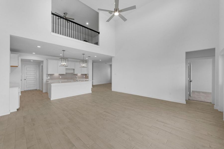 Spacious, unfurnished interior of a new home in Grand Mason Crossing, Katy (Image 18). Spacious, unfurnished interior of a new home in Grand Mason Crossing, Katy (Image 18).