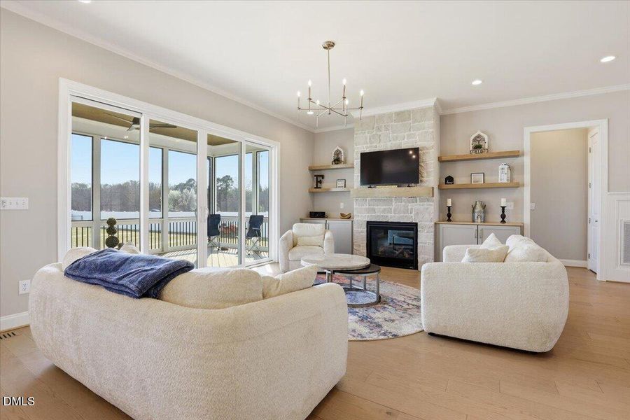 27-110 Summerlin Dr-27