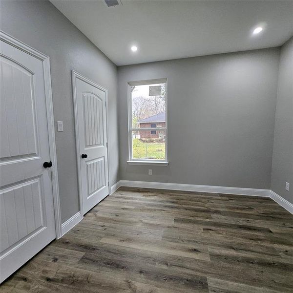 Spacious, unfurnished interior of a new home in , Kaufman (Image 32).