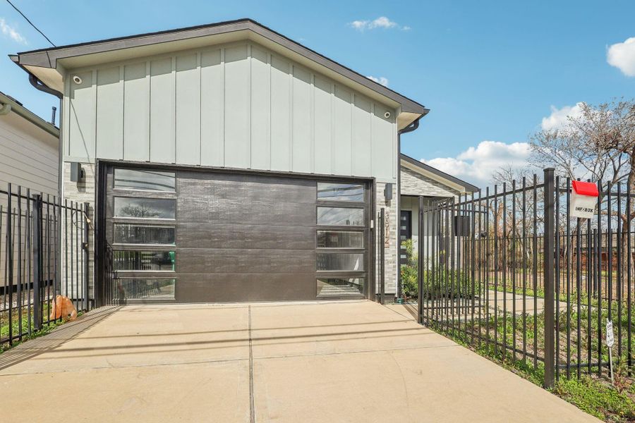 Image 27 of a home in .