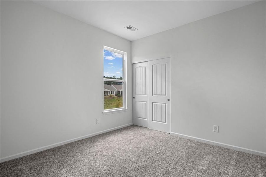 Spacious, unfurnished interior of a new home in Laurel Farms, Dallas (Image 19).