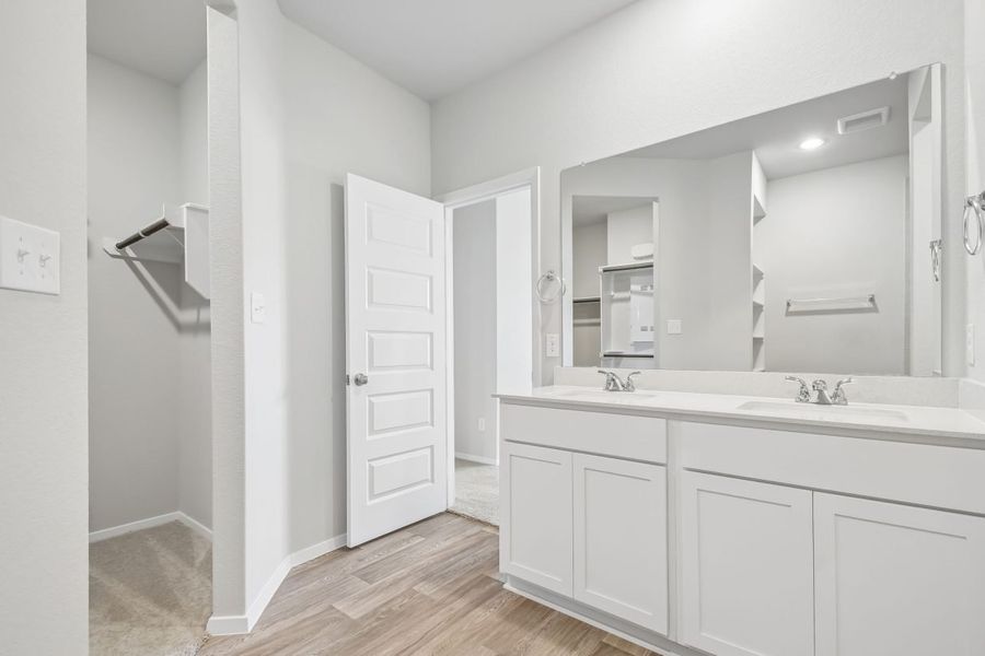 Furnished interior view inside a new home in Edgebrooke, Pflugerville (Image 10).