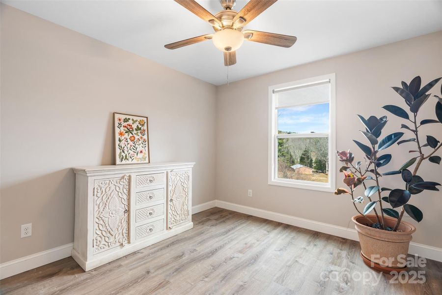 Image 40 of a home in .