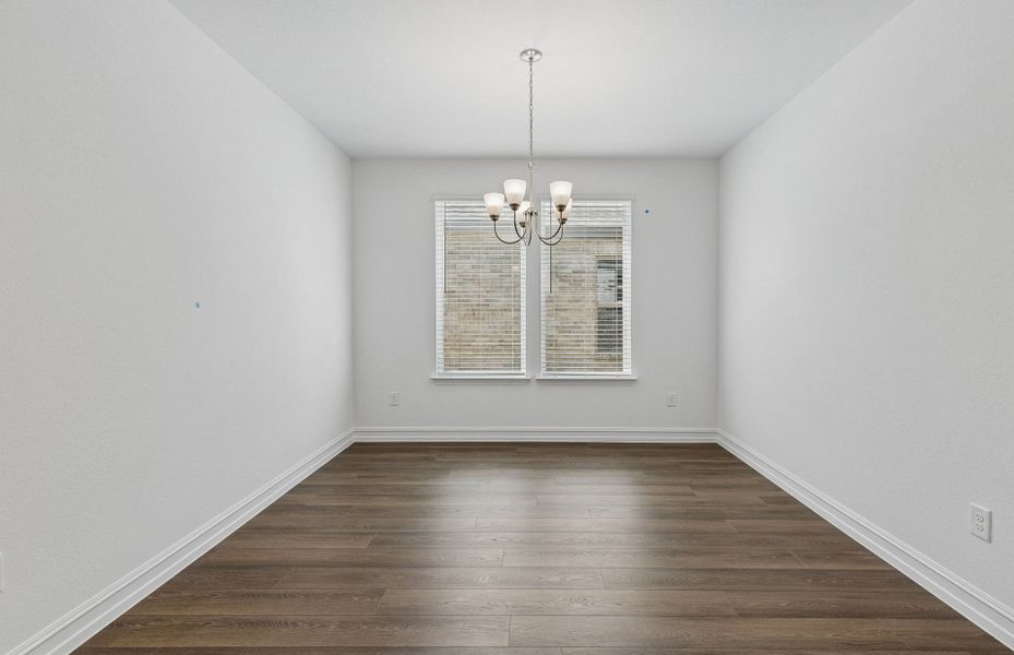 Representative unfurnished interior of a home built from the Harvard by Pulte Homes in Ribbonwood, Aubrey (Image 31).