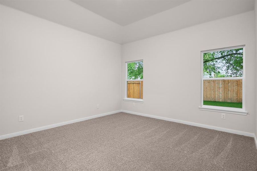 Spacious, unfurnished interior of a new home in Creekside Estates, Terrell (Image 4).