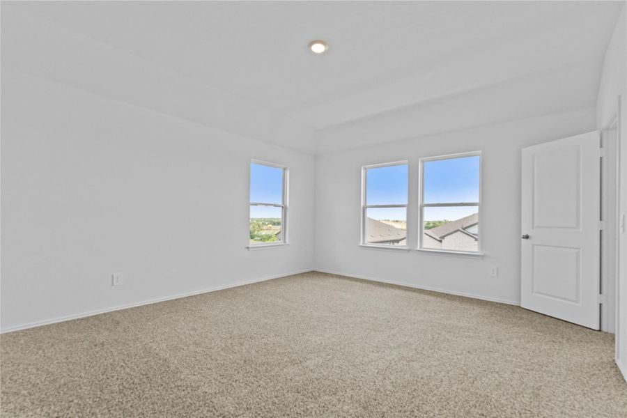 Spacious, unfurnished interior of a new home in Palomino, Manor (Image 28).