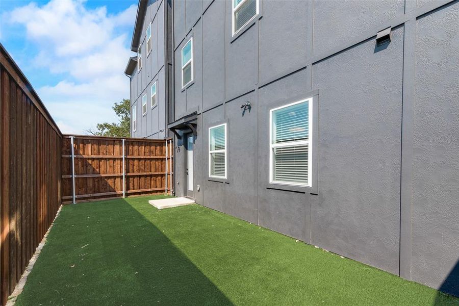 Front exterior of a new home in , Dallas, TX, highlighting curb appeal (Image 2). Front exterior of a new home in , Dallas, TX, highlighting curb appeal (Image 2).