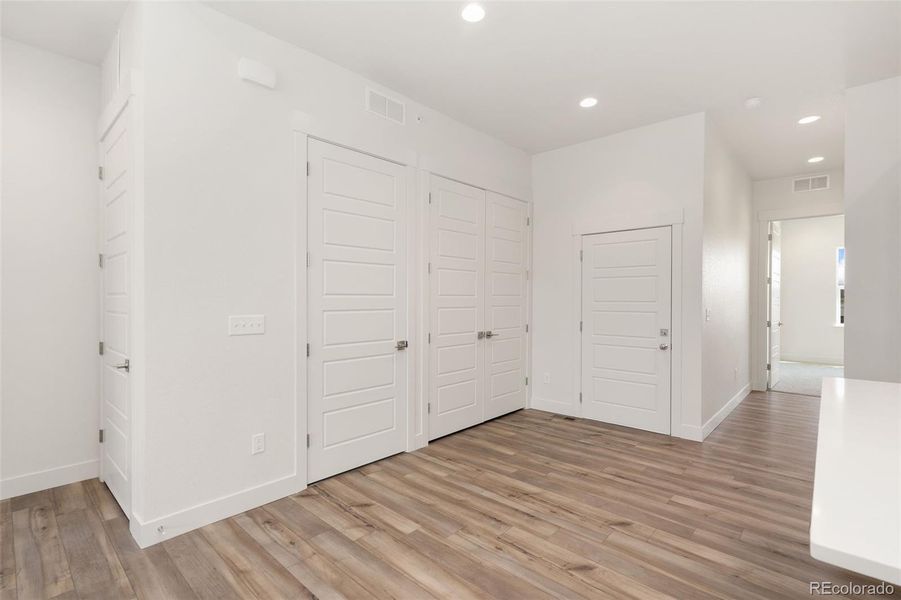 Spacious, unfurnished interior of a new home in , Fort Collins (Image 16).