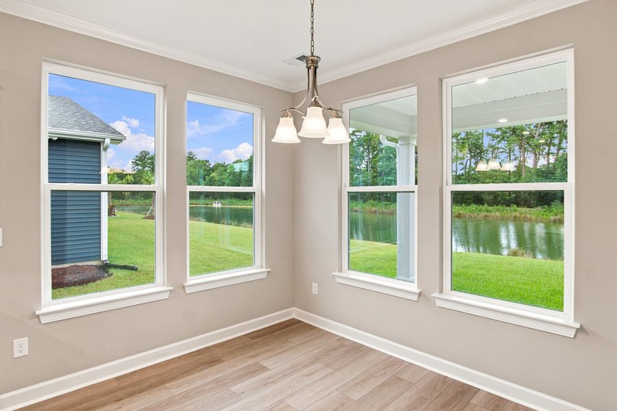 Spacious, unfurnished interior of a new home in Coastal Club of the Carolinas, Calabash (Image 9).