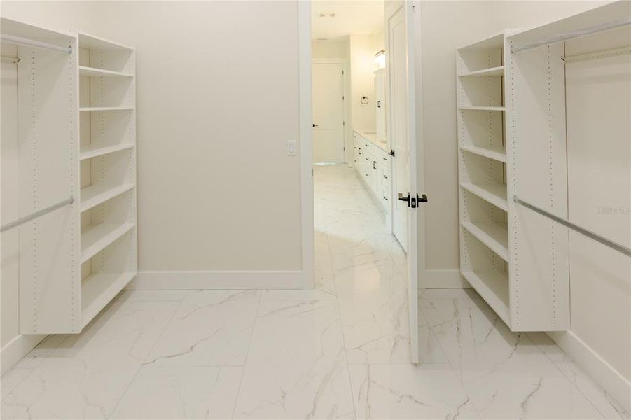 Image 84 of a home in .