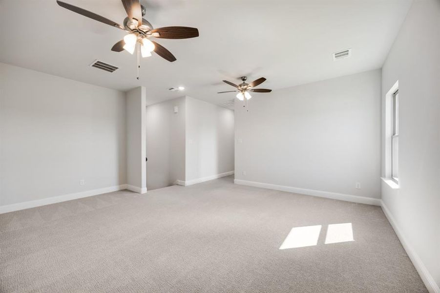 Spacious, unfurnished interior of a new home in Heath Golf and Yacht, Heath (Image 34). Spacious, unfurnished interior of a new home in Heath Golf and Yacht, Heath (Image 34).