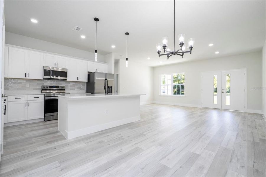 Spacious, unfurnished interior of a new home in , Citrus Springs (Image 19).