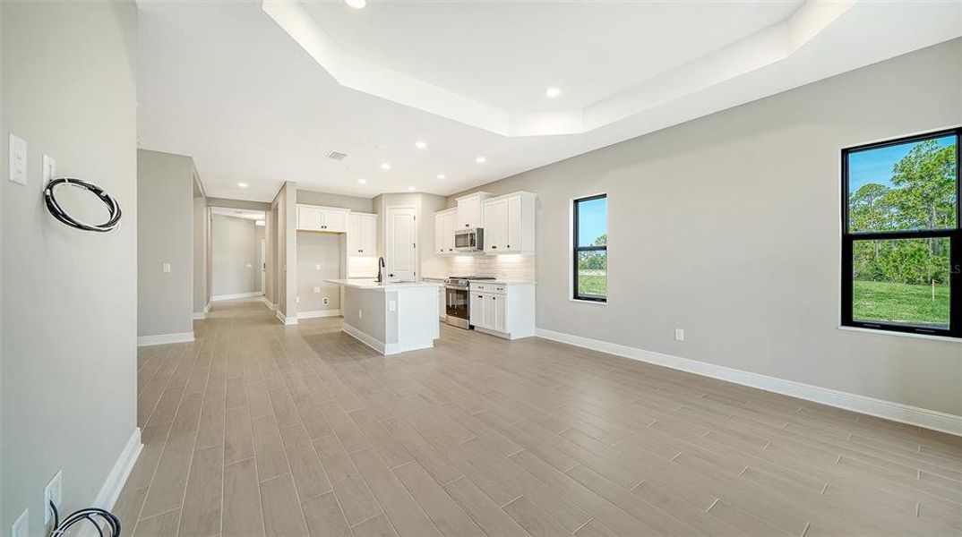 Spacious, unfurnished interior of a new home in Vicenza, Venice (Image 13).