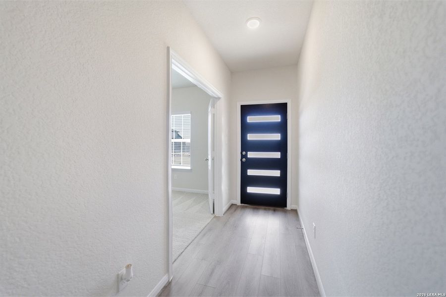 Spacious, unfurnished interior of a new home in Laurel Vistas, San Antonio (Image 13). Spacious, unfurnished interior of a new home in Laurel Vistas, San Antonio (Image 13).