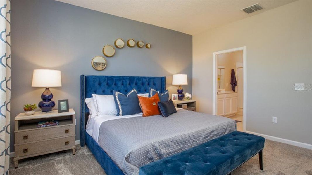 Furnished interior view inside a new home in Astonia: Estate Collection, Davenport (Image 10).