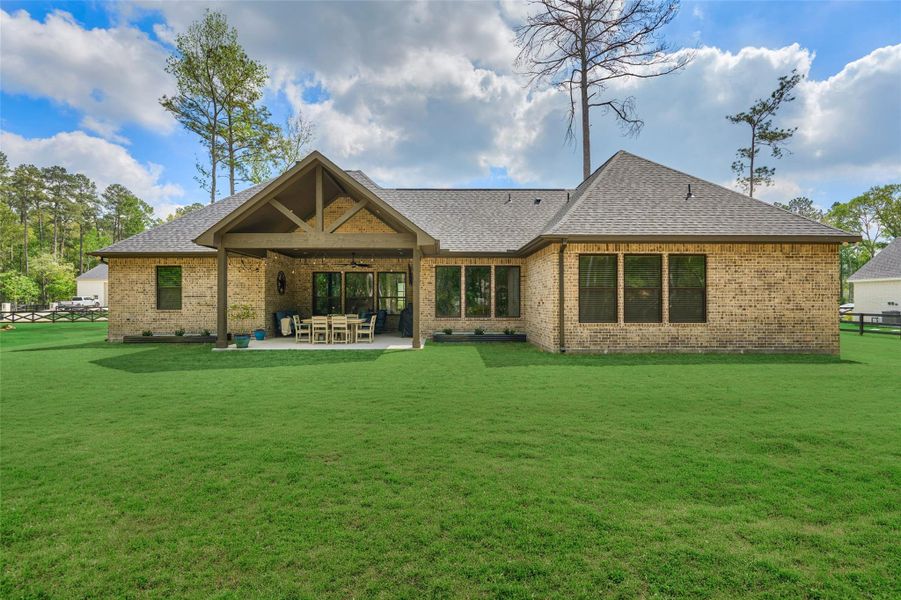 Exterior details and patio area of a home in , Montgomery (Image 27).