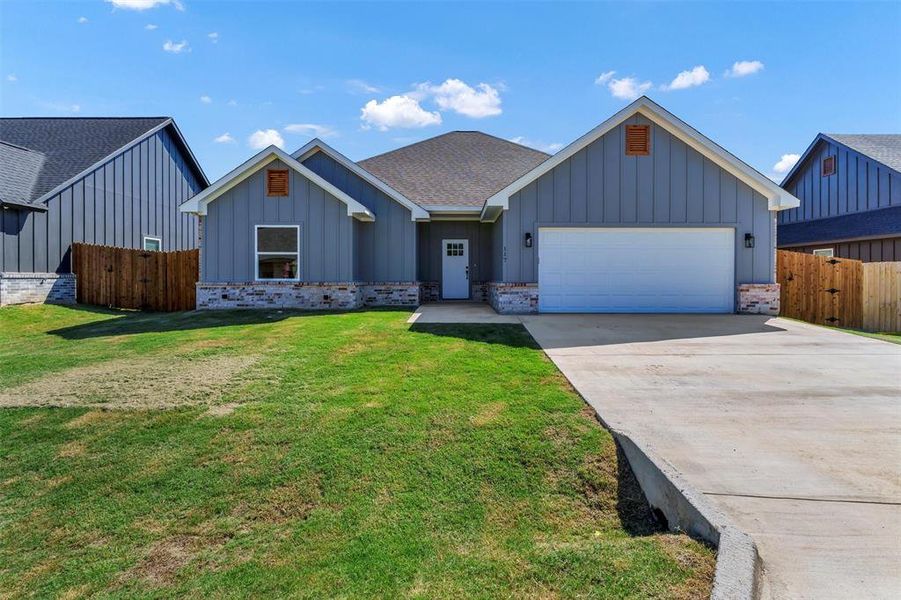 Exterior details and patio area of a home in , Mabank (Image 3). Exterior details and patio area of a home in , Mabank (Image 3).