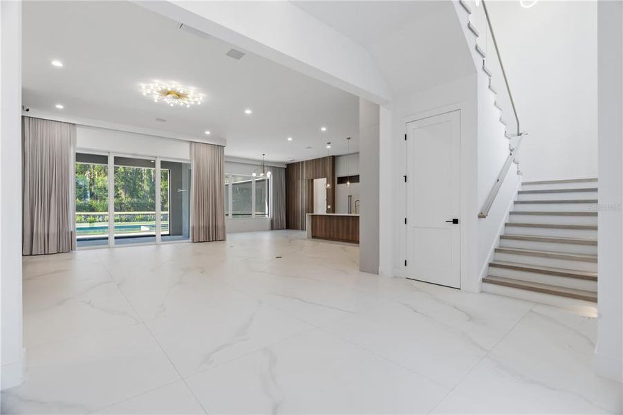 Spacious, unfurnished interior of a new home in , Montverde (Image 50).