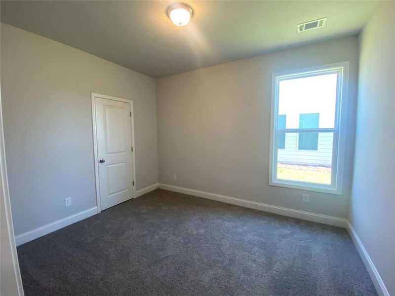 Spacious, unfurnished interior of a new home in , Jefferson (Image 19).