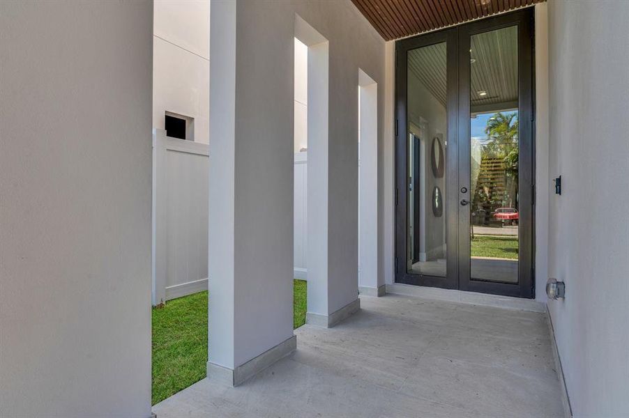 Exterior details and patio area of a home in , Fort Lauderdale (Image 26).