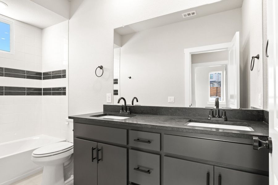 Furnished interior view inside a new home in Willow Grove Townhomes, Melissa (Image 31). Furnished interior view inside a new home in Willow Grove Townhomes, Melissa (Image 31).